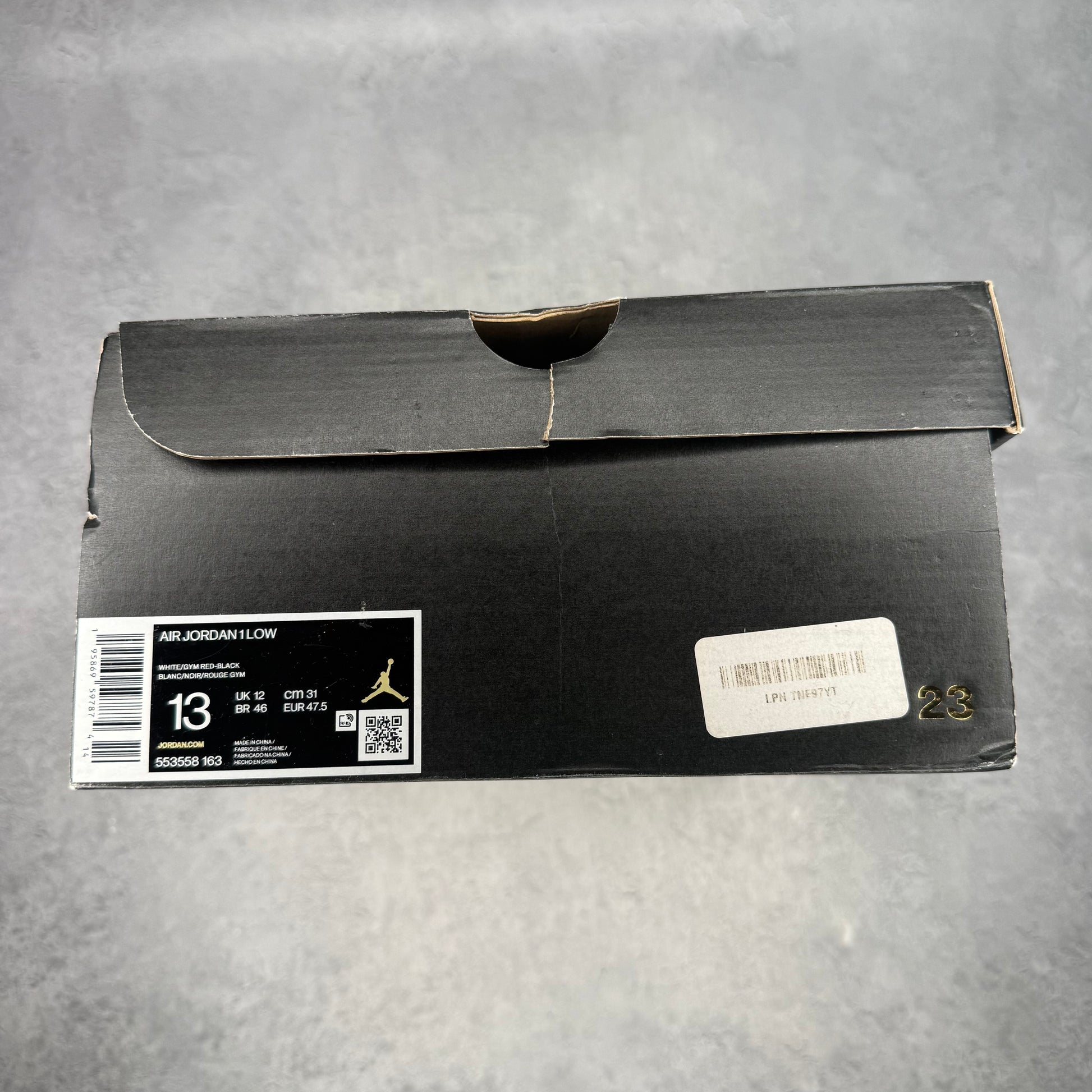 Jordan 1 Low Bulls *pre-owned* SIZE 13