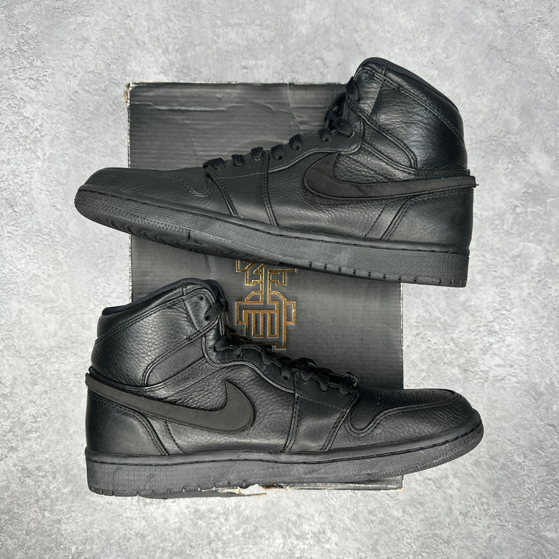 Jordan 1 Retro BHM (2017) *pre - owned* SIZE 9.5 - Kicks Collective PA - Jordan - 908656-001 - Men's Shoes - 9.5M/11W - Pre - Owned - Original Box (Damaged)