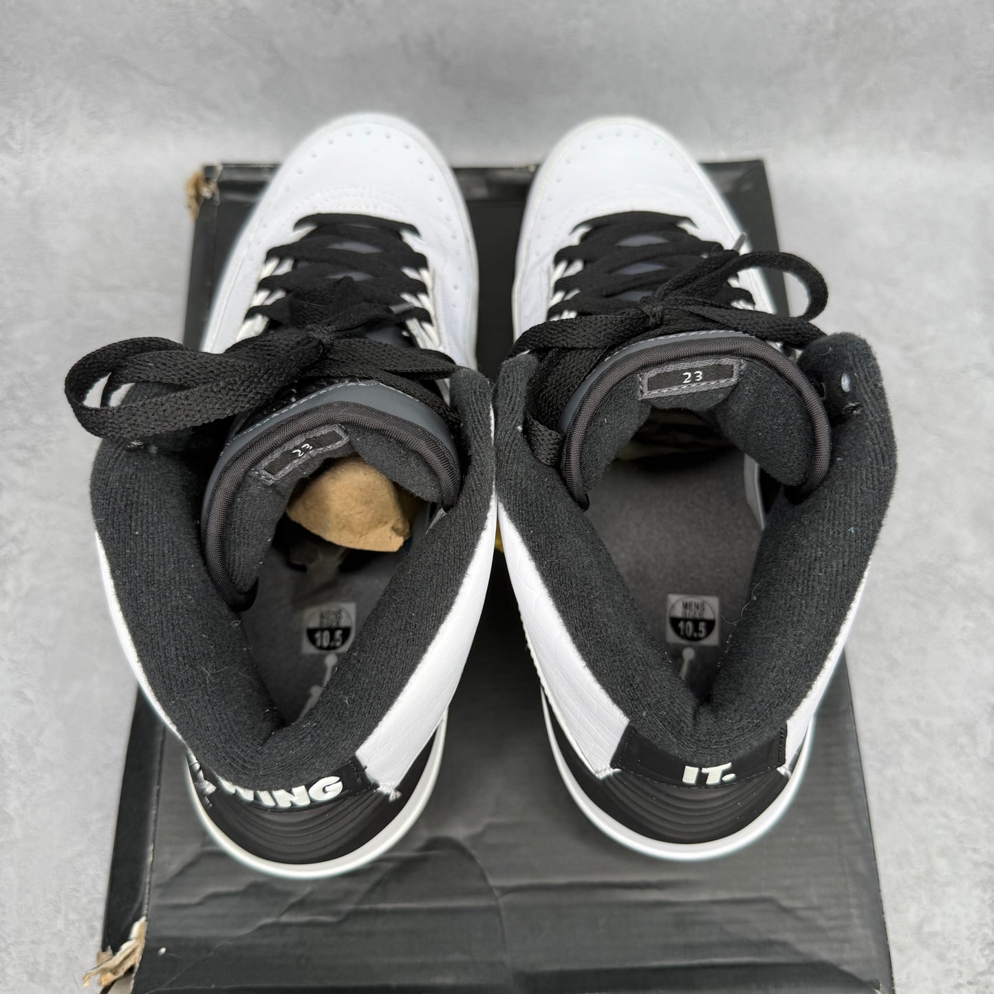 Jordan 2 Retro Wing It *pre-owned* SIZE 10.5