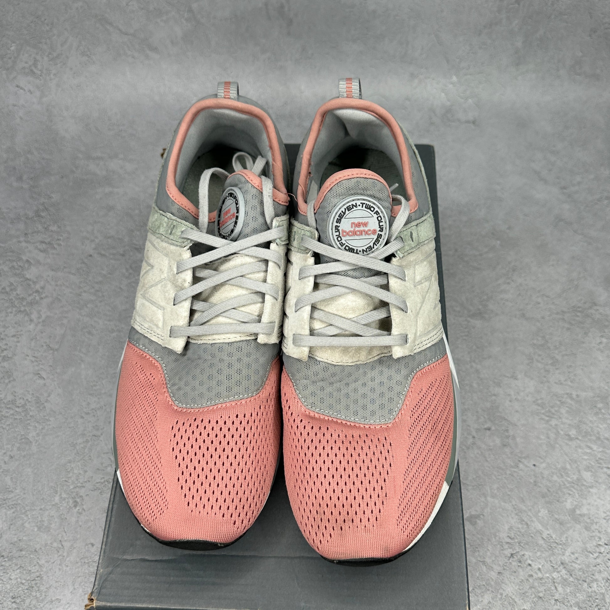 New Balance 247 Dusted Peach *pre-owned* SIZE 8.5
