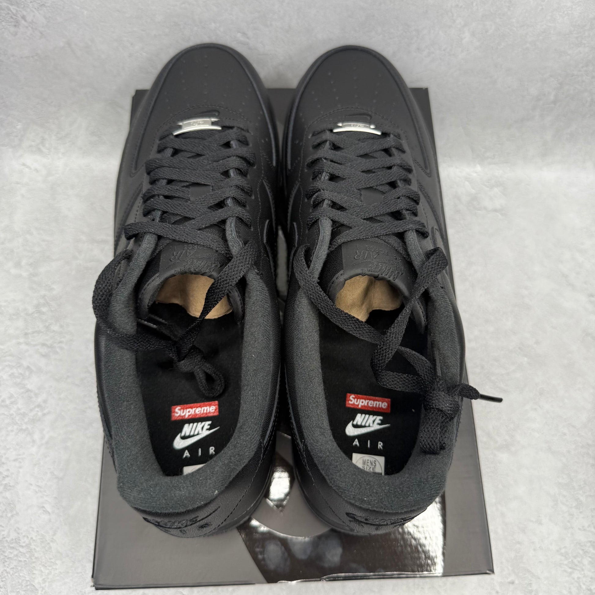 Nike Air Force 1 Low Supreme Black