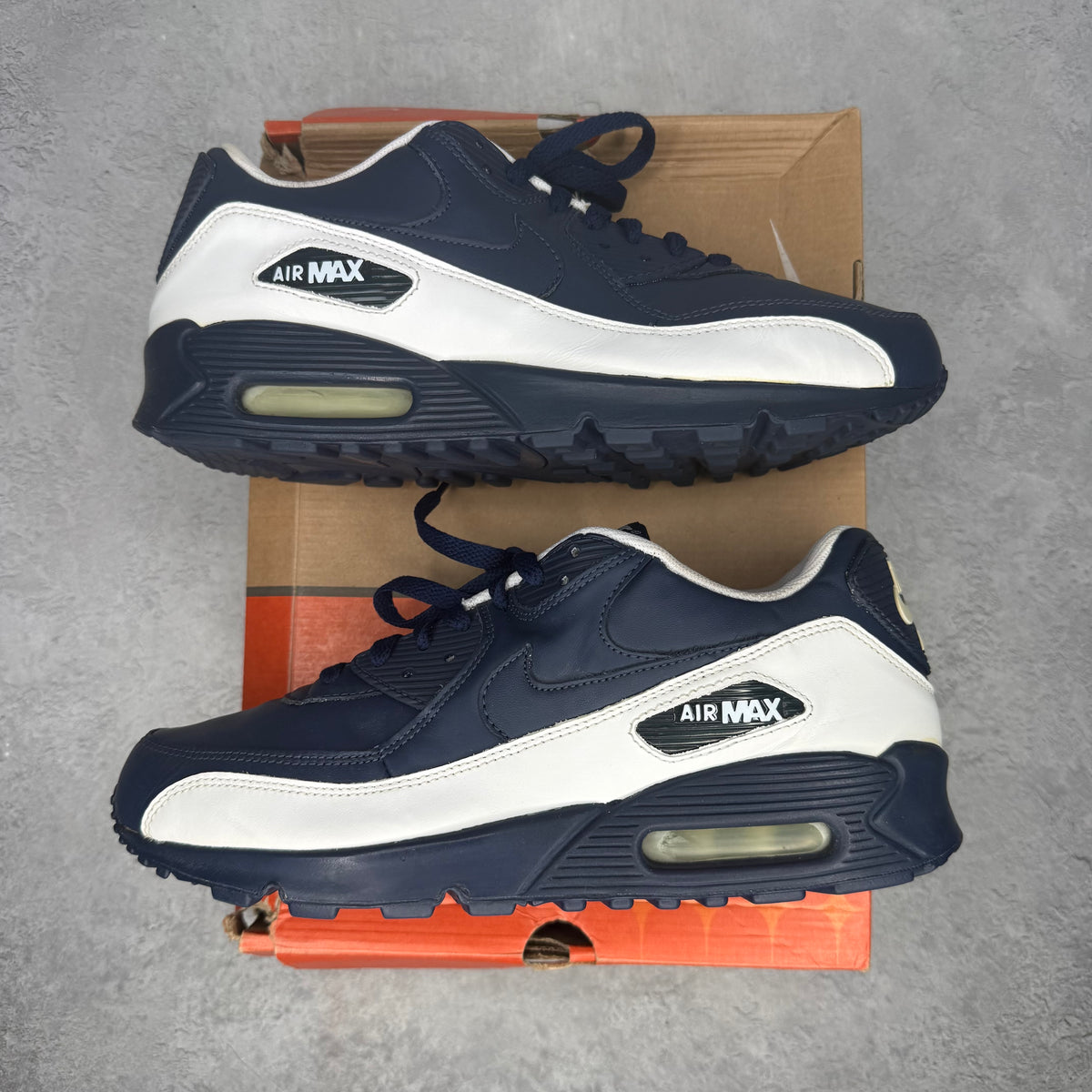 Nike Air Max 90 Leather PSU Penn State *pre-owned* SIZE 10