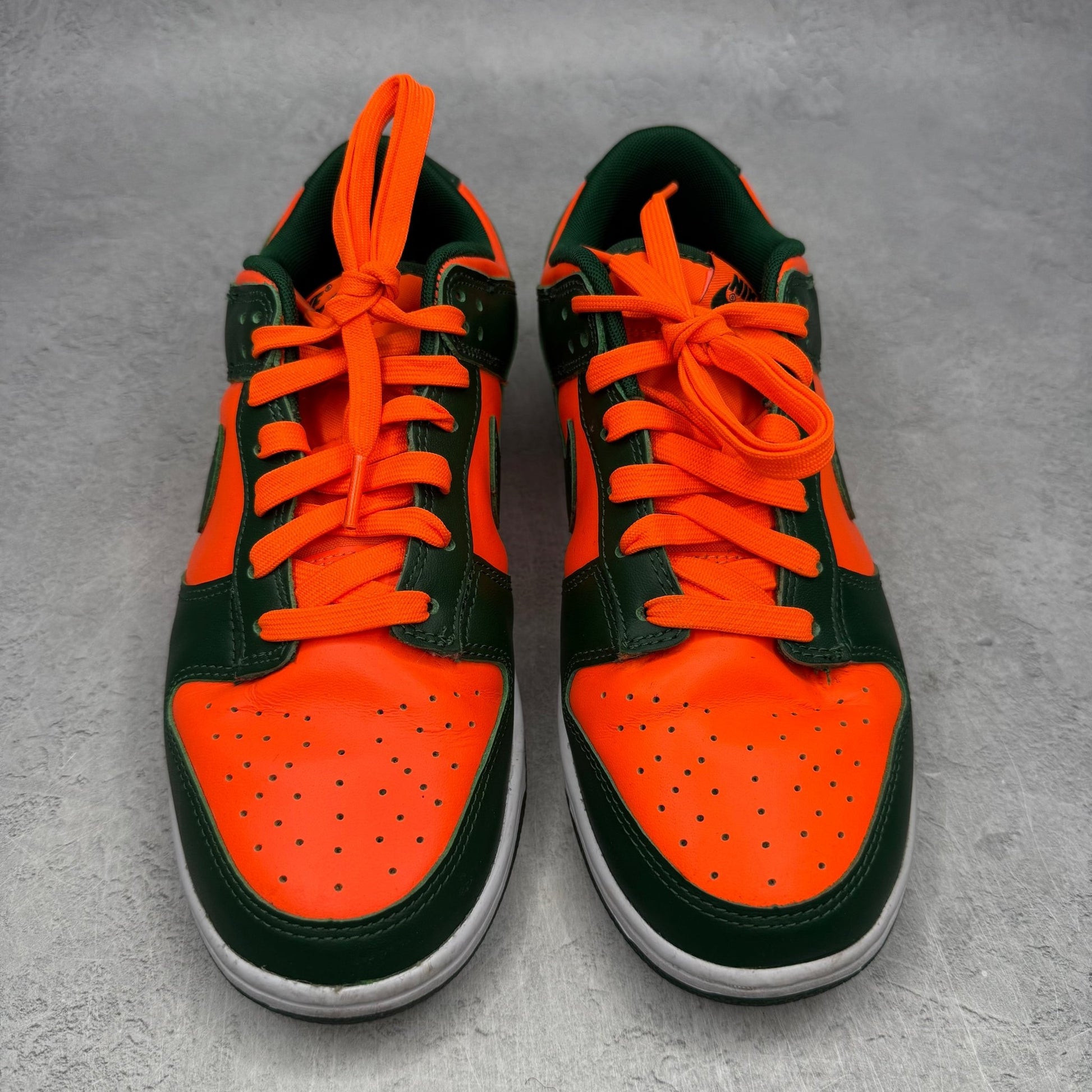 Nike Dunk Low Retro Miami Hurricanes *pre-owned* SIZE 9