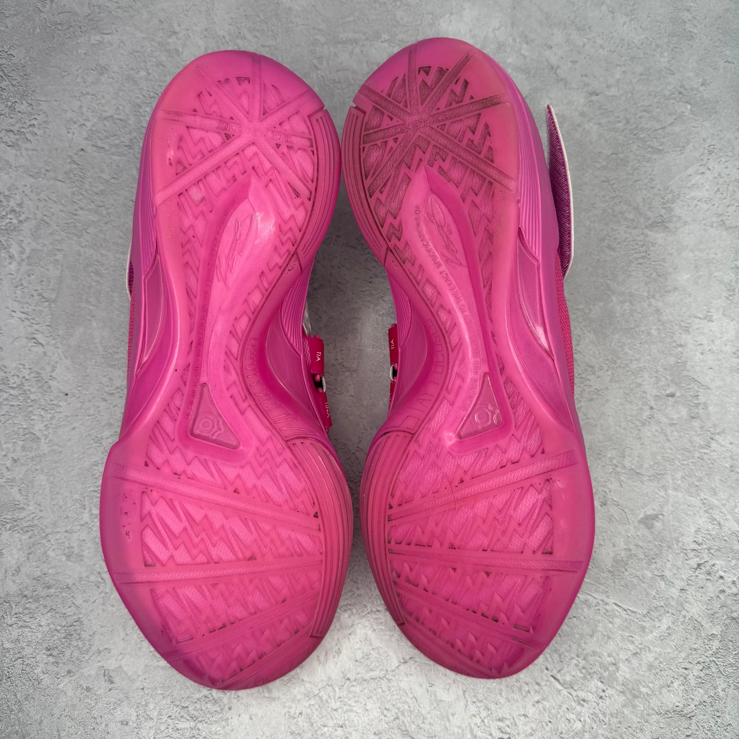 Nike KD 4 Aunt Pearl (2024) *pre-owned* SIZE 11