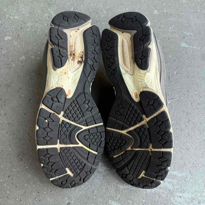 New Balance 2002R Castlerock *pre-owned* SIZE 10.5