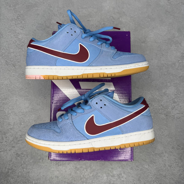 Nike SB Dunk Low Philadelphia Phillies *pre-owned* SIZE 8