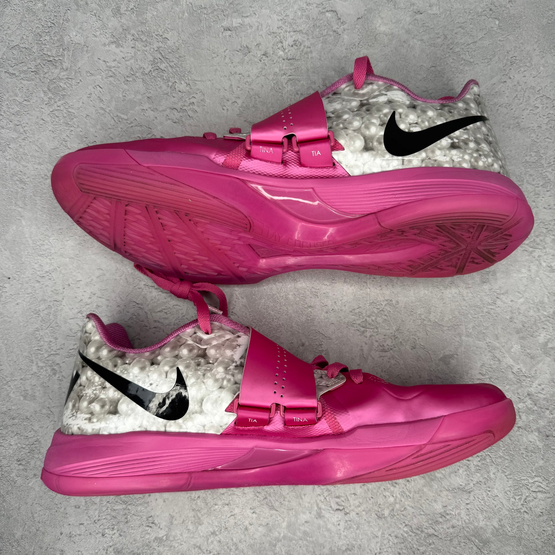 Nike KD 4 Aunt Pearl (2024) *pre-owned* SIZE 11