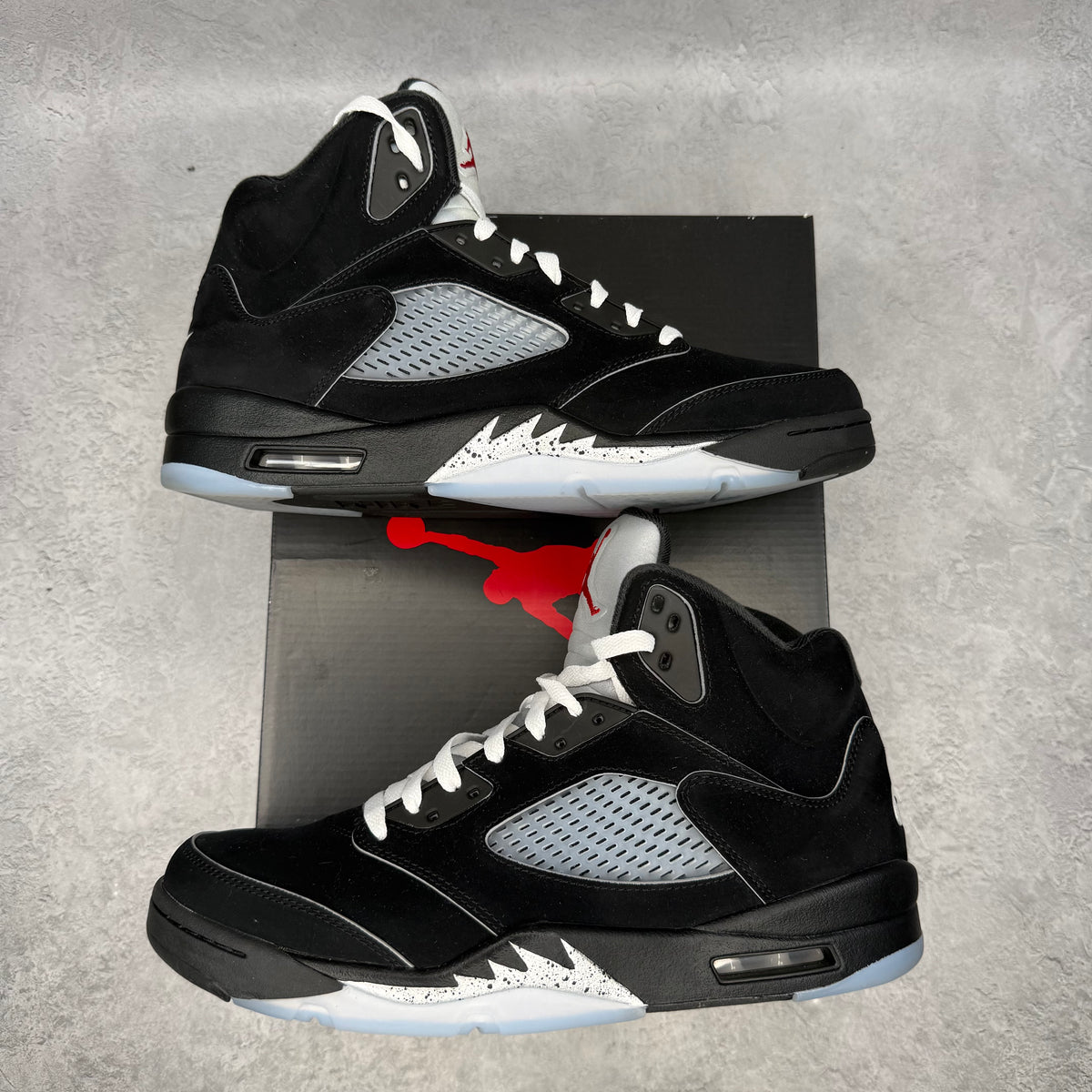 Jordan 5 Retro OG Black Metallic Reimagined *pre-owned* SIZE 11.5