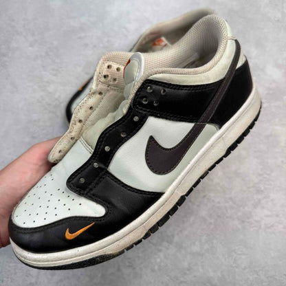 Nike Dunk Low Black Bright Mandarin Mini Swoosh (GS) *pre-owned* SIZE 6.5Y