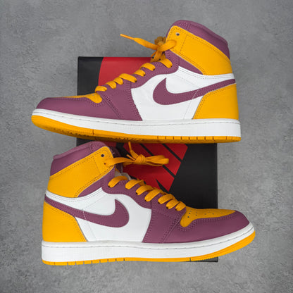 Jordan 1 Retro High OG Brotherhood *pre-owned* SIZE 9