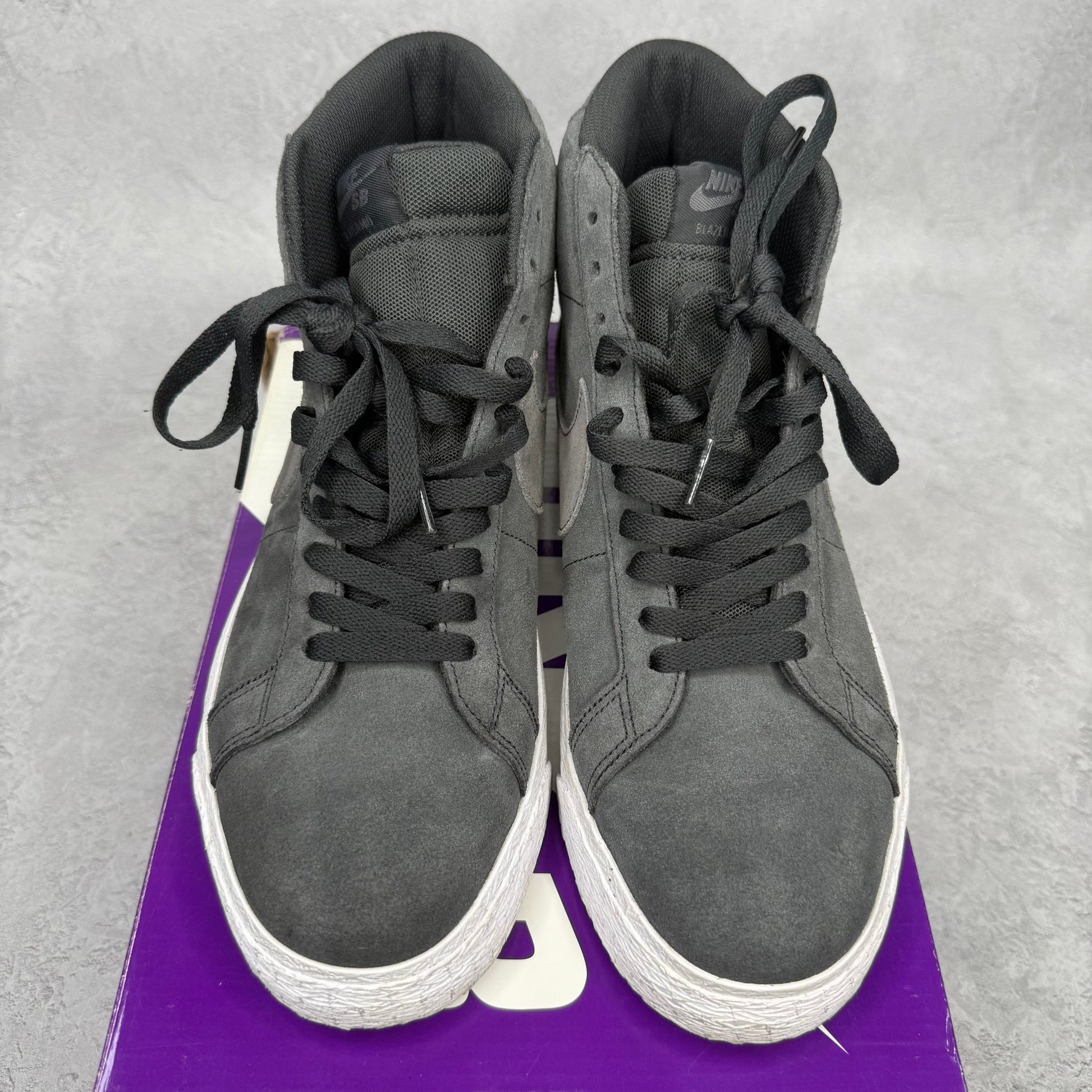 Nike SB Zoom Blazer Mid Black Wolf Grey *pre - owned* SIZE 11 - Kicks Collective PA - Nike - 864349 - 006 - Men's Shoes - 11M/12.5W - Brand New