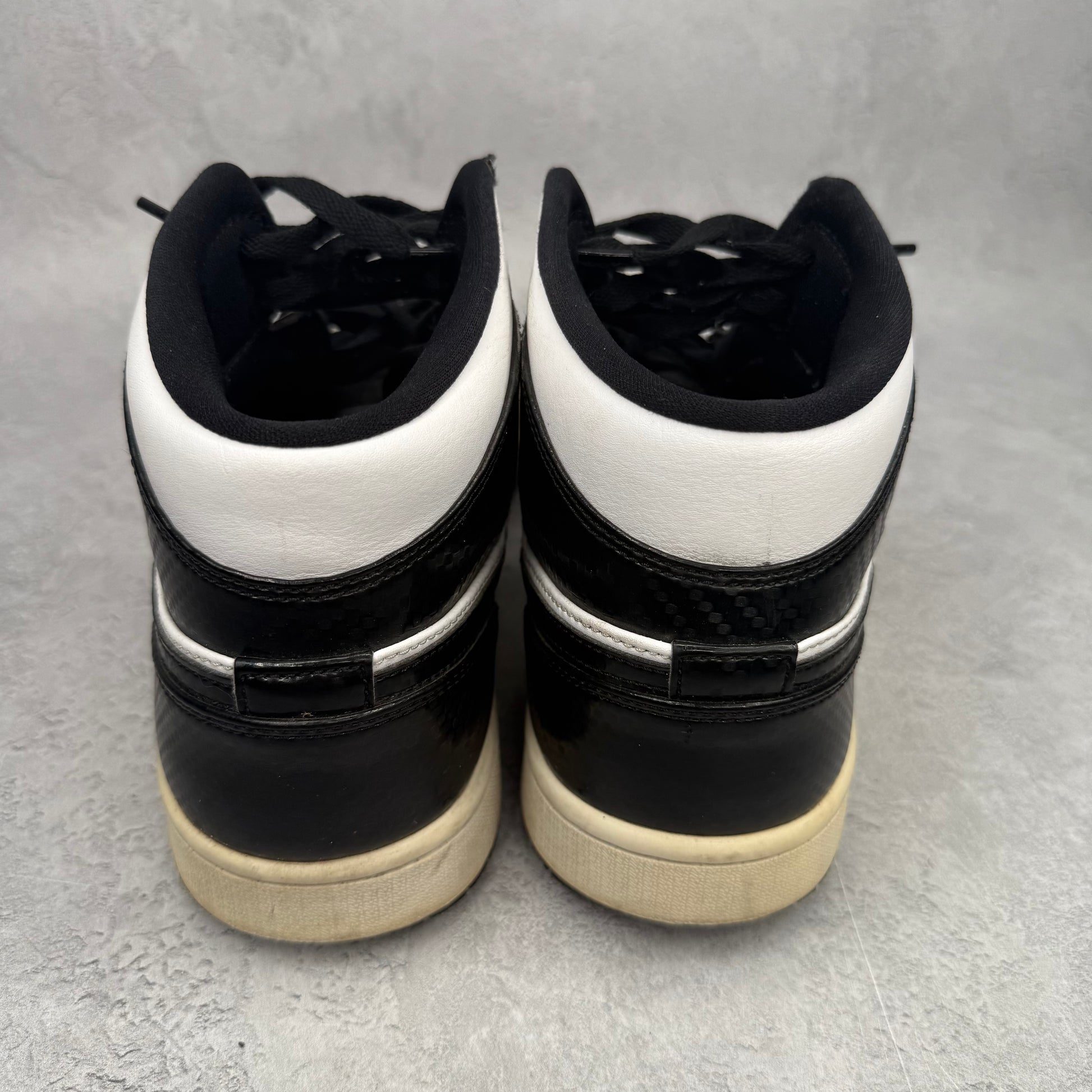 Jordan 1 Mid Carbon Fiber *pre-owned* SIZE 11