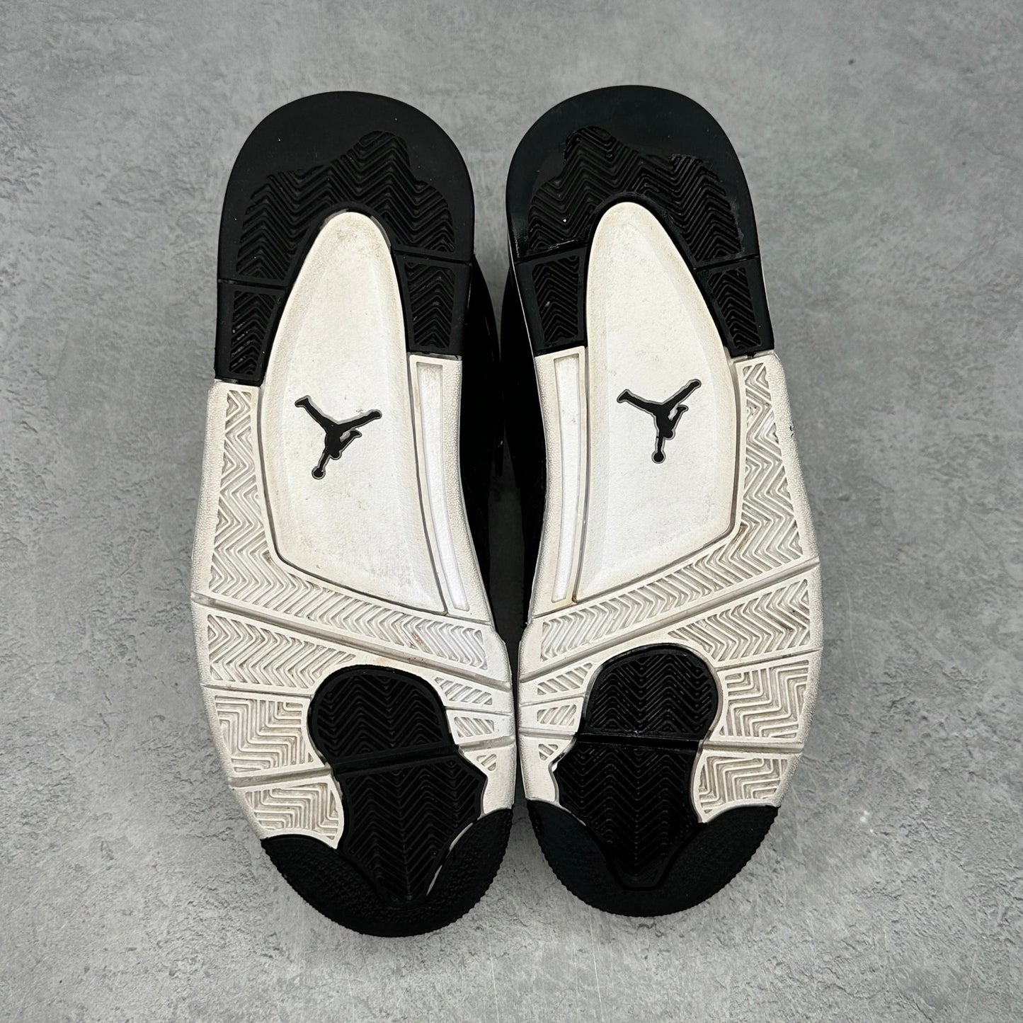 Jordan 4 Retro Royalty *pre - owned* SIZE 11 - Kicks Collective PA - Jordan - 308497-032 - Men's Shoes - 11M/12.5W - Pre - Owned - No Box