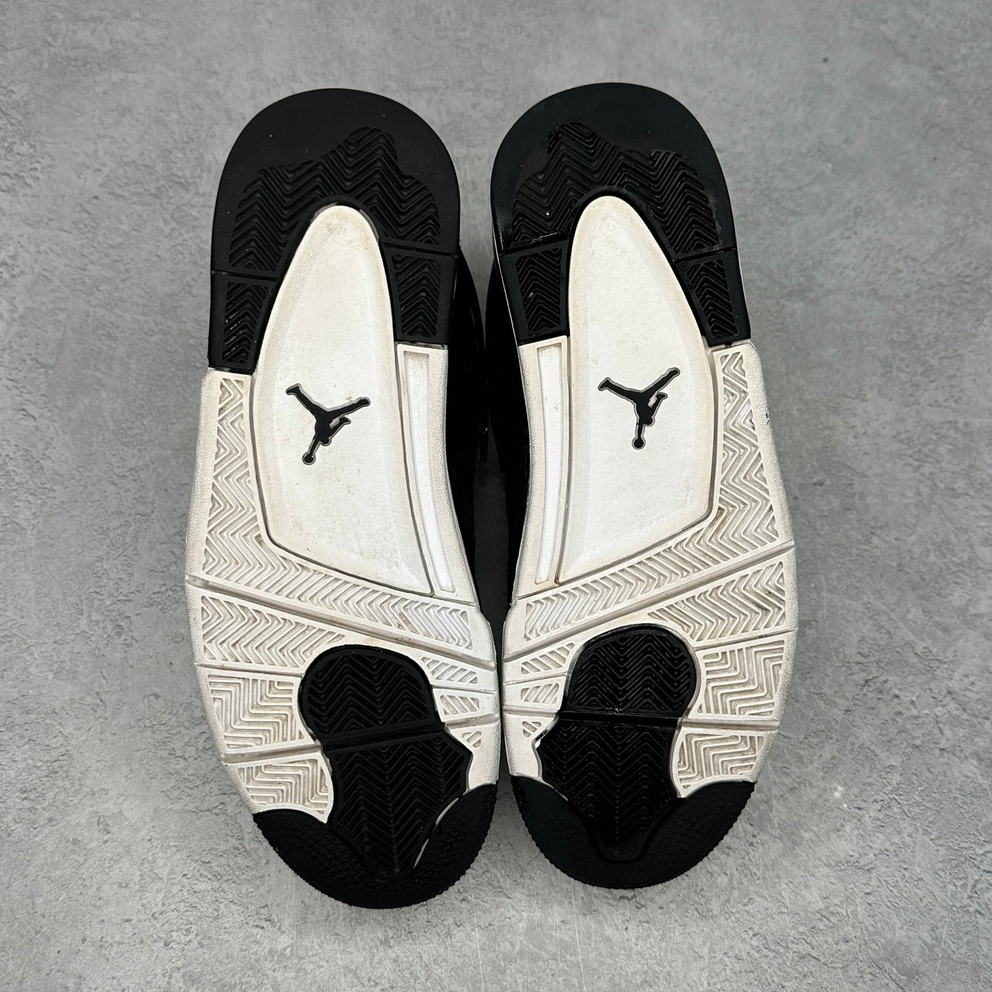 Jordan 4 Retro Royalty *pre - owned* SIZE 11 - Kicks Collective PA - Jordan - 308497-032 - Men's Shoes - 11M/12.5W - Pre - Owned - No Box