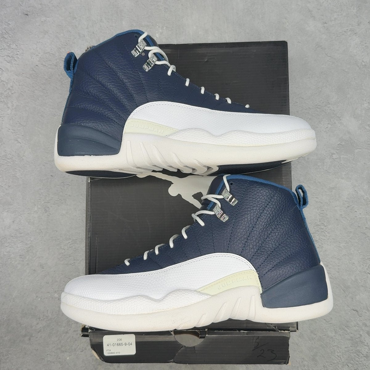 Jordan 12 Retro Obsidian (2012) 9.5 (Pre-Owned) - Kicks Collective PA - Jordan - 130690-410-9.5-PO-1 - Pre-Owned Sneakers - 9.5