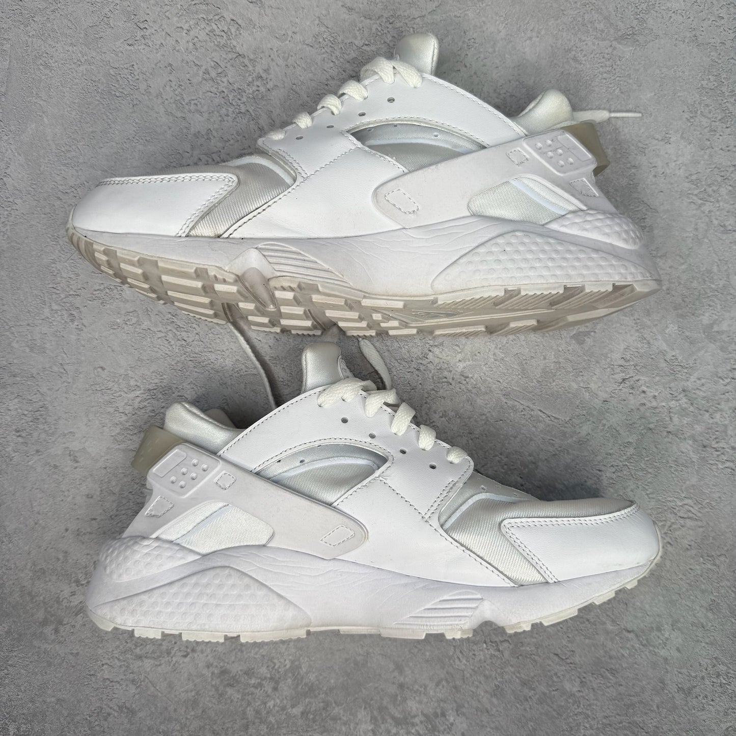 Nike Air Huarache White Pure Platinum (2021) *pre - owned* SIZE 12 - Kicks Collective PA - Nike - DD1068 - 102 - Men's Shoes - 12M/13.5W - Pre - Owned