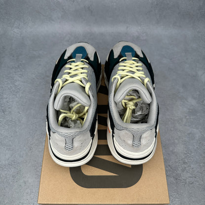 adidas Yeezy Boost 700 Wave Runner *pre-owned* SIZE 8