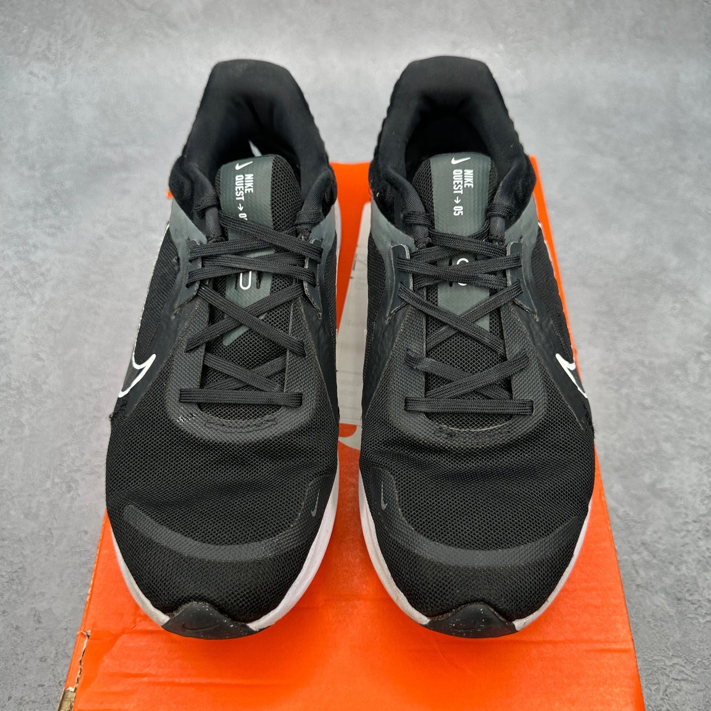 Nike Quest 5 Black Smoke Grey Dark Smoke Grey White *pre - owned* SIZE 9 - Kicks Collective PA - Nike - DD0204 - 001 - Men's Shoes - 9M/10.5W - Pre - Owned