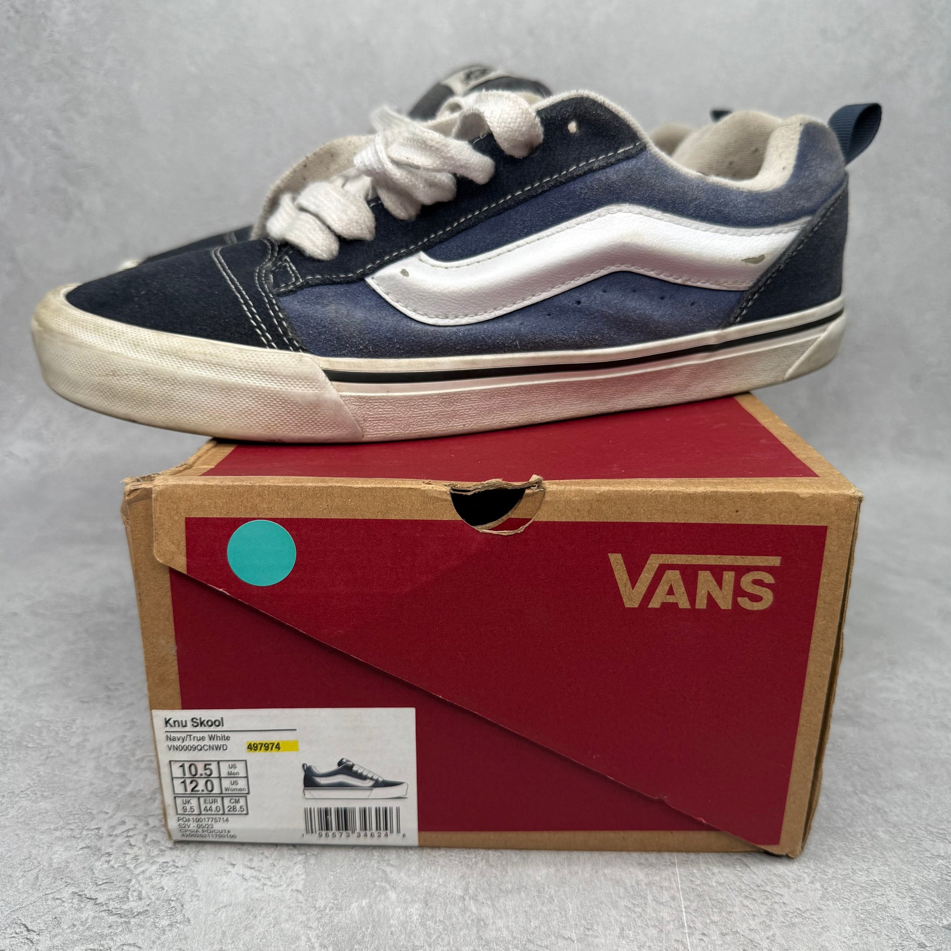 Vans Knu Skool Navy White *pre-owned* SIZE 10.5