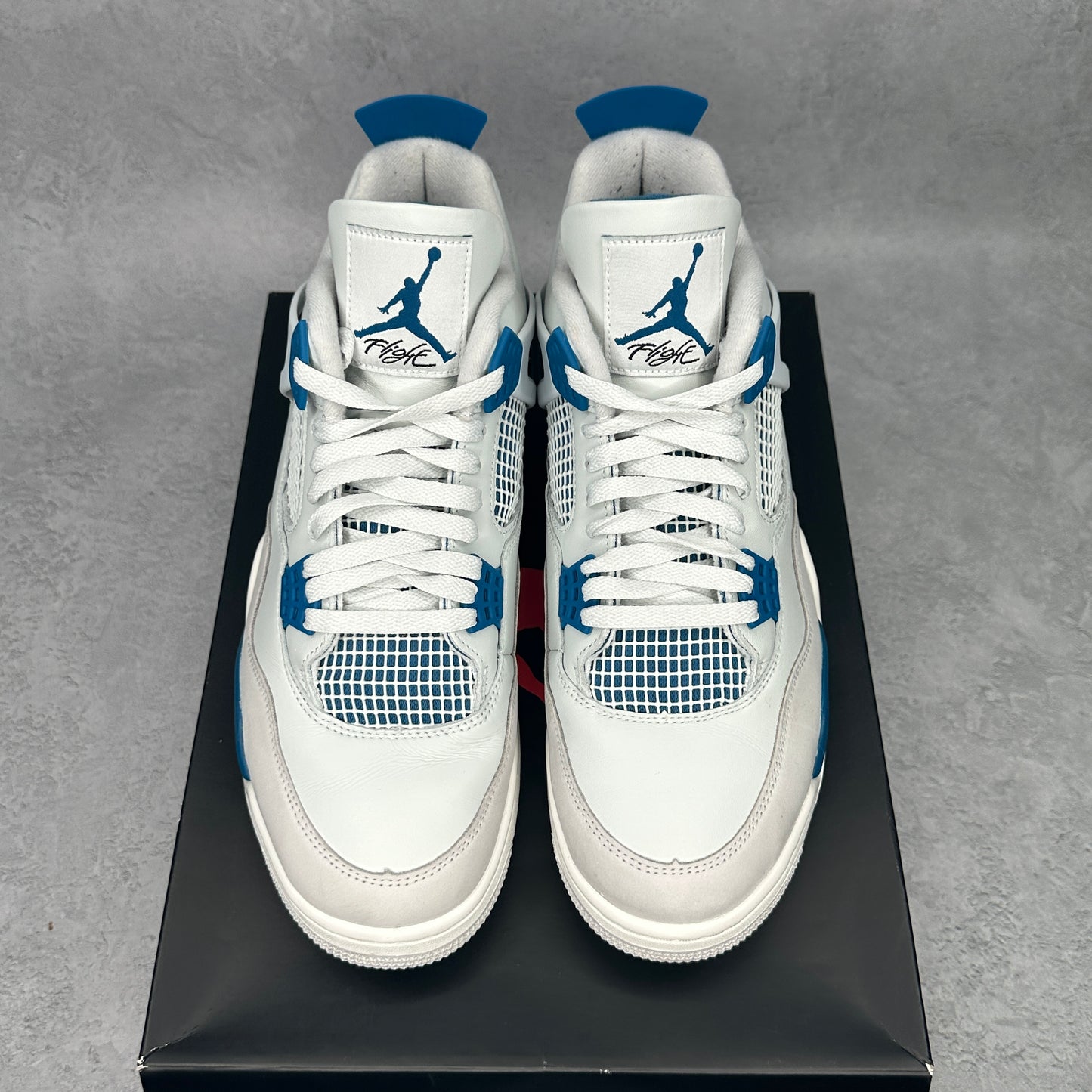 Jordan 4 Retro Military Blue (2024)  *pre-owned* SIZE 12