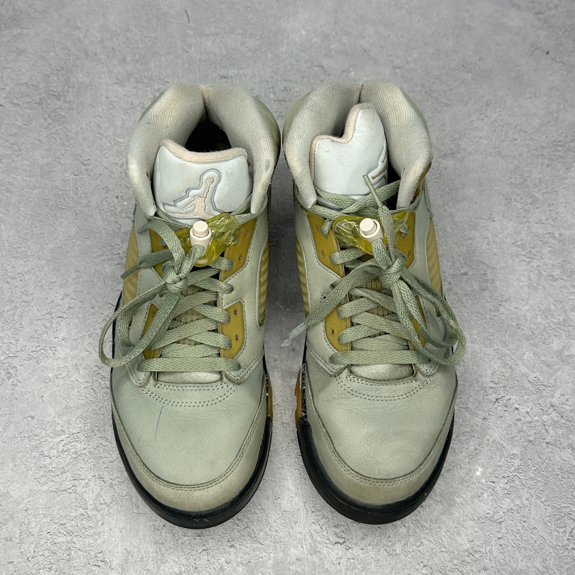 Jordan 5 Retro Jade Horizon *pre-owned* SIZE 8