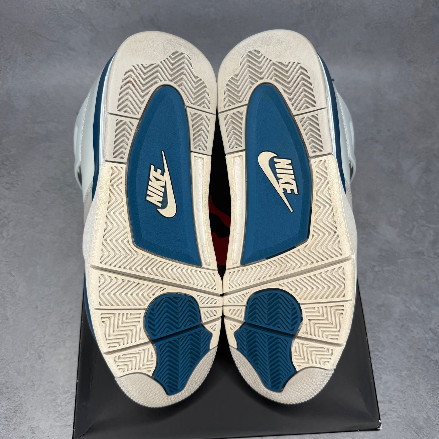 Jordan 4 Retro Military Blue (2024) *pre - owned* SIZE 11.5 - Kicks Collective PA - Jordan - FV5029-141 - Men's Shoes - 11.5M/13W - Pre - Owned