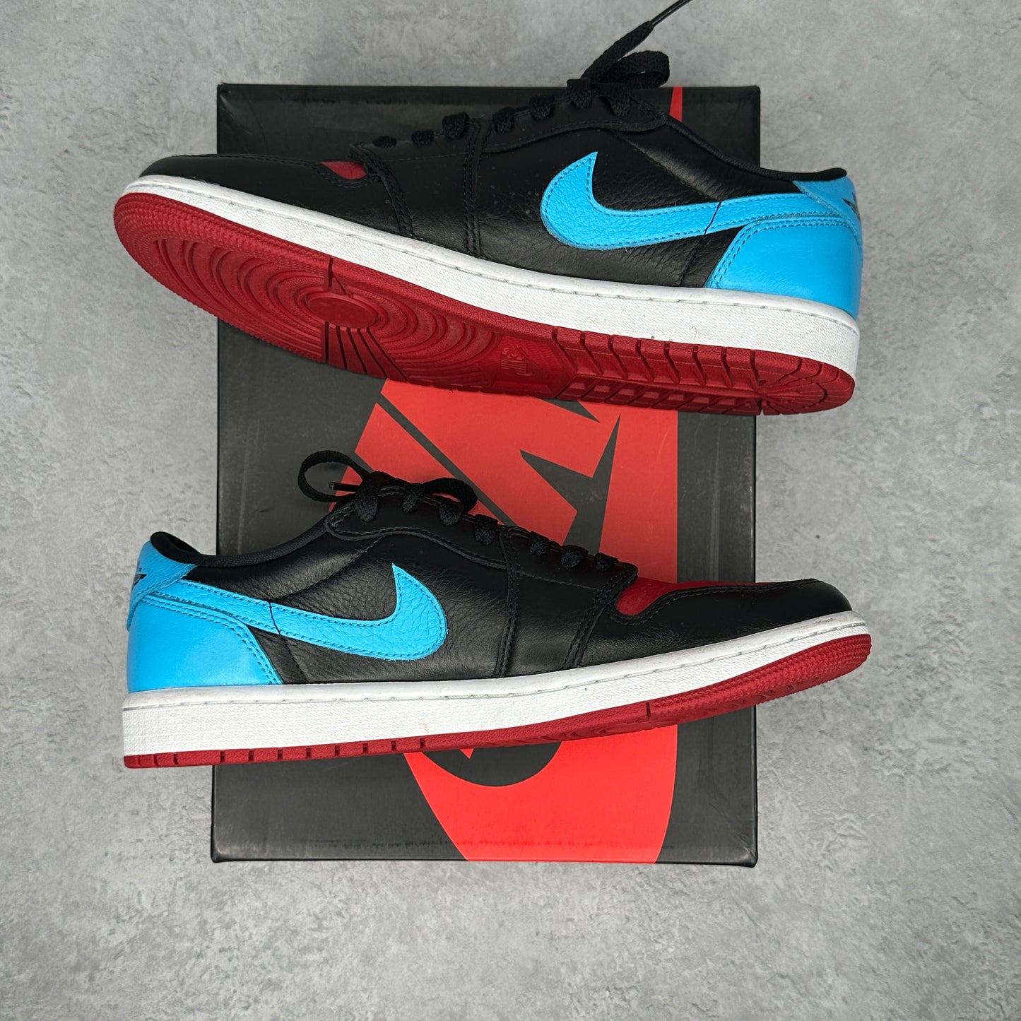 Jordan 1 Retro Low OG NC to Chi (Women's) *pre-owned* SIZE 9.5W