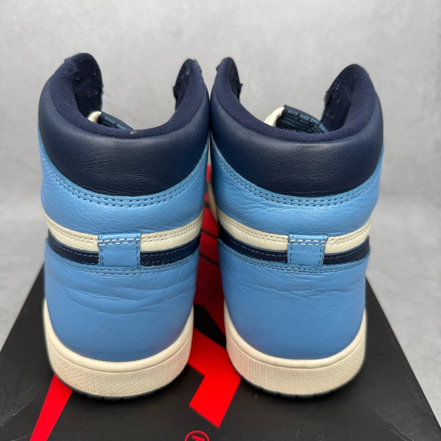 Jordan 1 Retro High Obsidian *pre - owned* SIZE 11 - Kicks Collective PA - Jordan - 555088-140 - Men's Shoes - 11M/12.5W - Pre - Owned