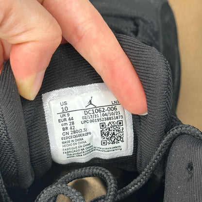 Jordan 12 Retro Utility *pre-owned* SIZE 10