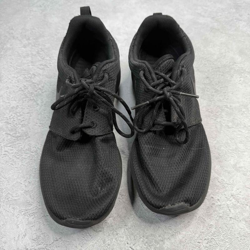 Nike Roshe Run Triple Black (Women's) *pre - owned* SIZE 7.5W - Kicks Collective PA - Nike - 511882 - 096 - Women's Shoes - 6M/7.5W - Pre - Owned - No Box