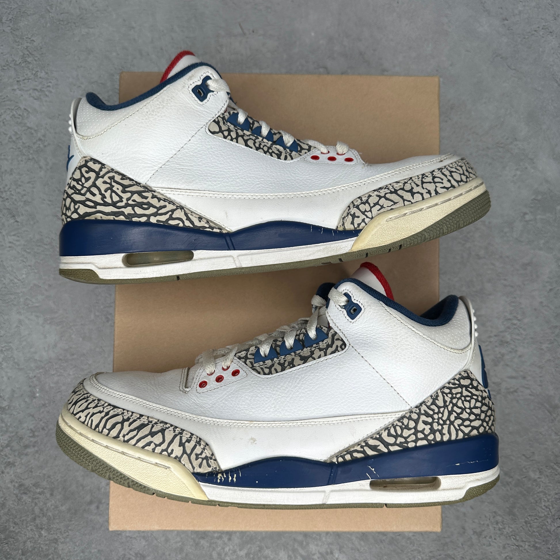 Jordan 3 Retro True Blue (2016) *pre-owned* SIZE 11