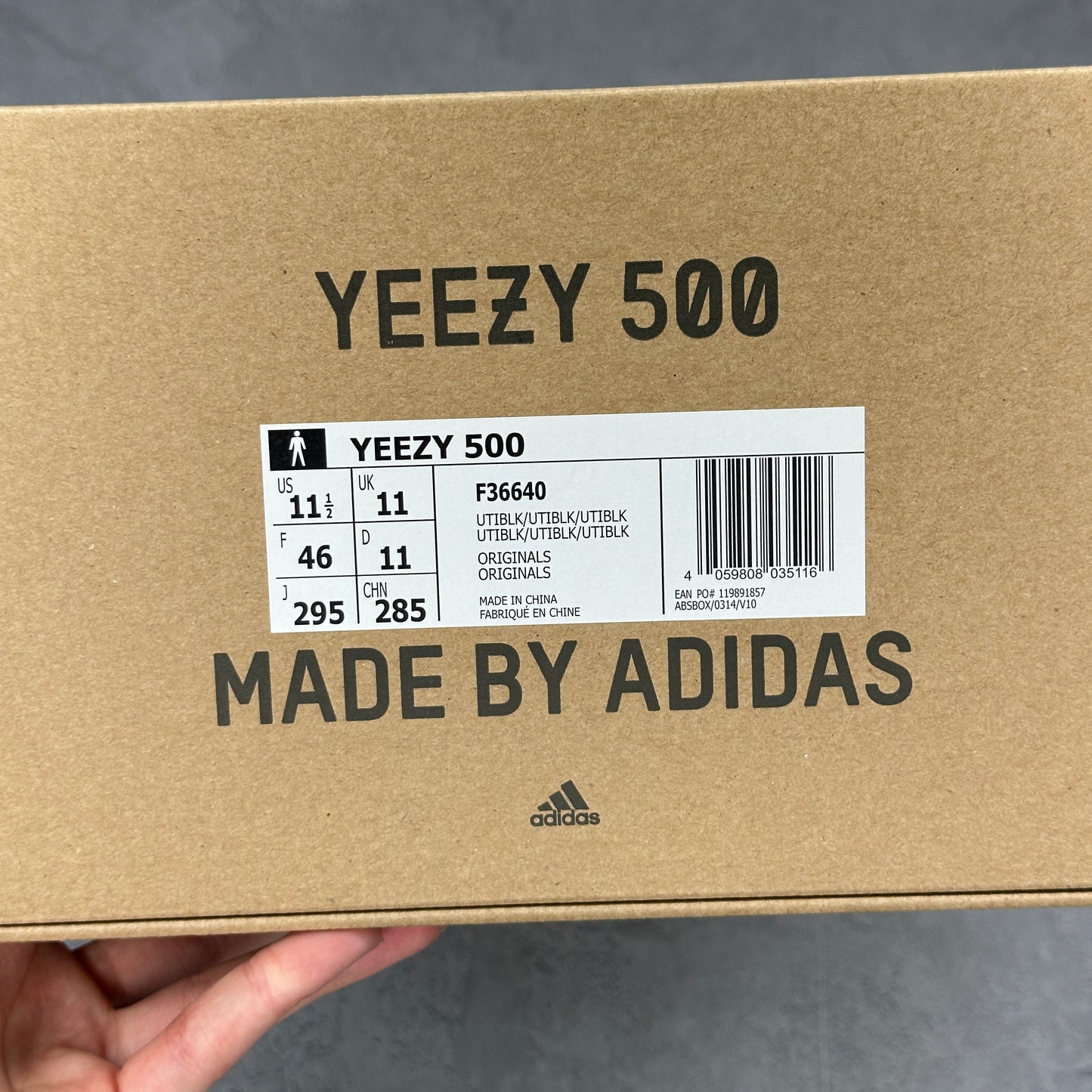 adidas Yeezy 500 Utility Black *pre-owned* SIZE 11.5