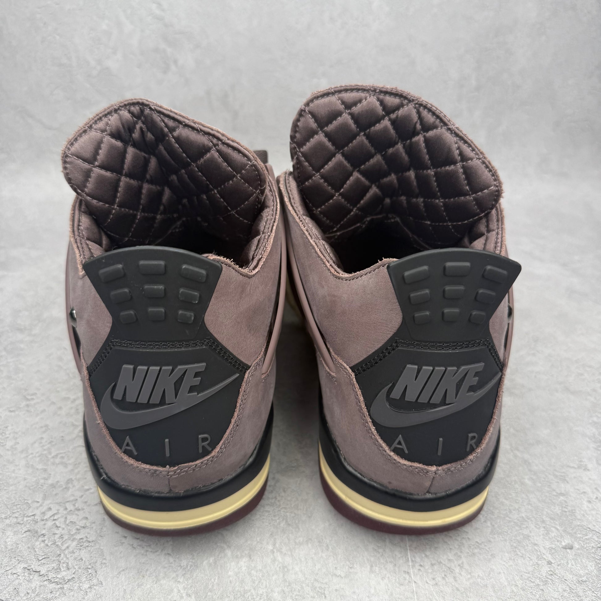 Jordan 4 Retro SP A Ma Maniére Violet Ore *pre-owned* SIZE 11