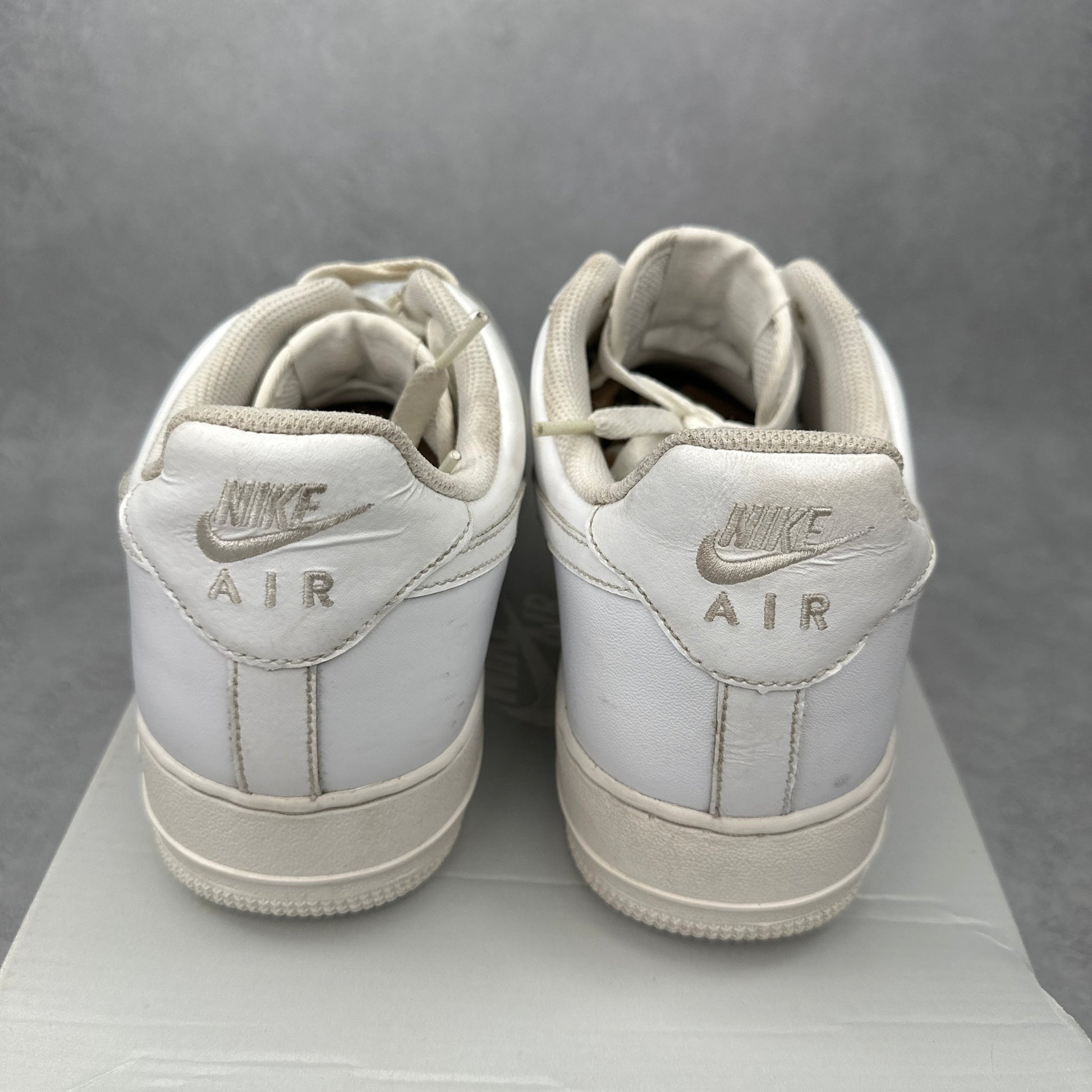 Nike Air Force 1 Low '07 White *pre - owned* SIZE 10 - Kicks Collective PA - Nike - 315122-111/CW2288-111 - Men's Shoes - 10M/11.5W - Pre - Owned
