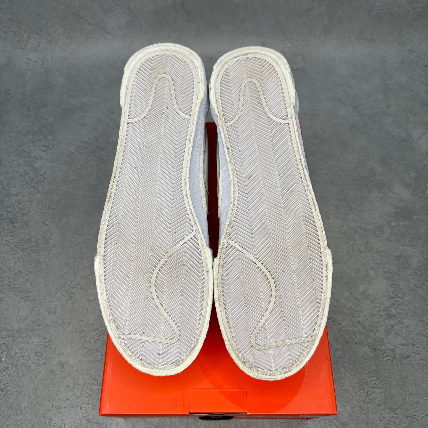 Nike Blazer Low sacai White Patent Leather *pre-owned* SIZE 10.5