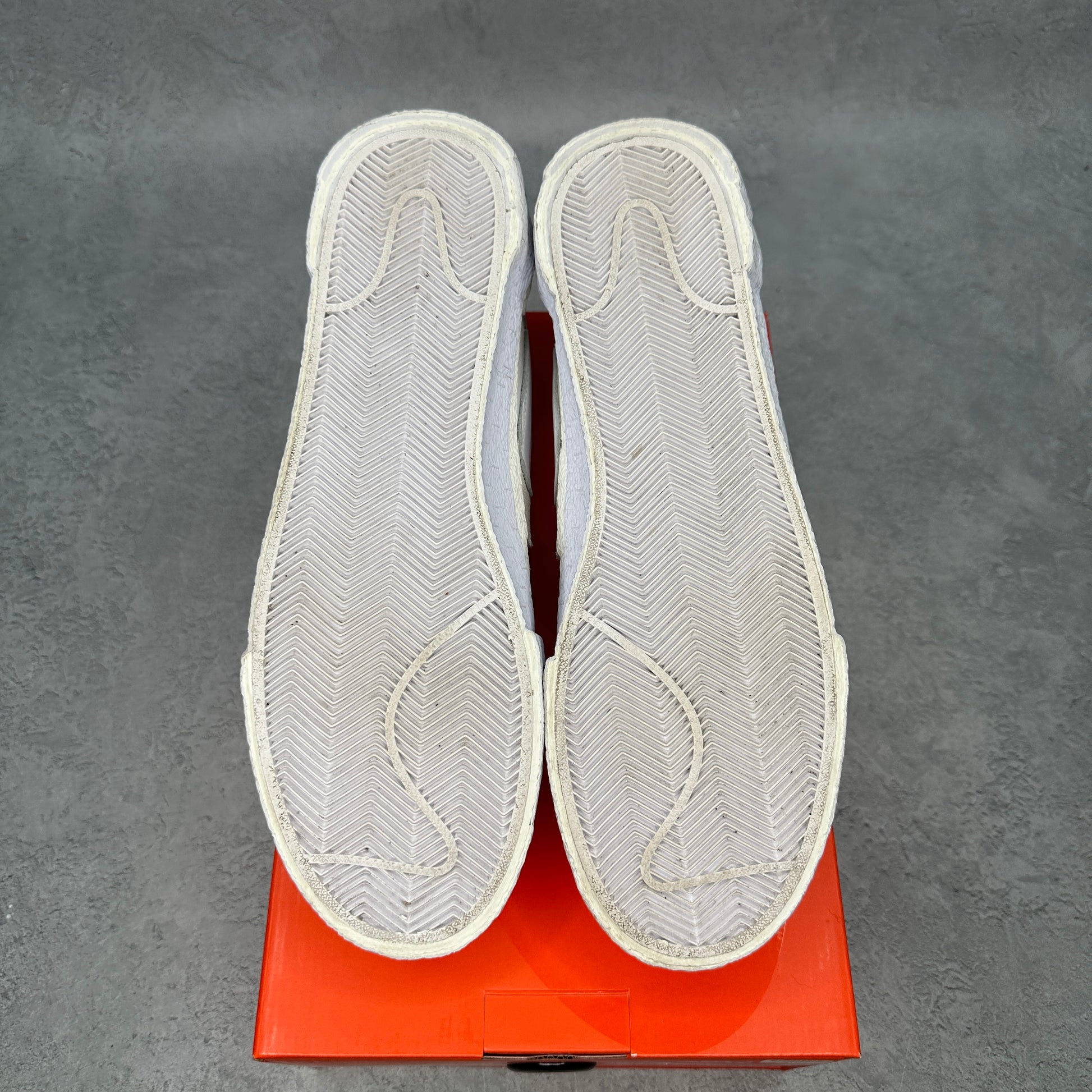 Nike Blazer Low sacai White Patent Leather *pre-owned* SIZE 10.5