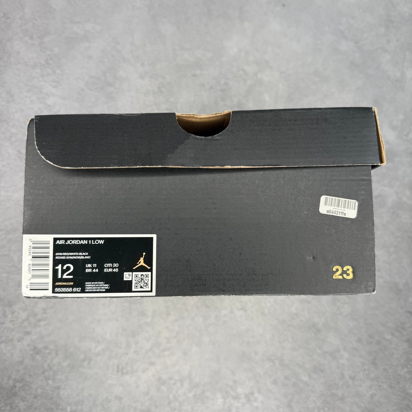 Jordan 1 Low Bred Toe *pre - owned* SIZE 12 - Kicks Collective PA - Jordan - 553558-612 - Men's Shoes - 12M/13.5W - Pre - Owned