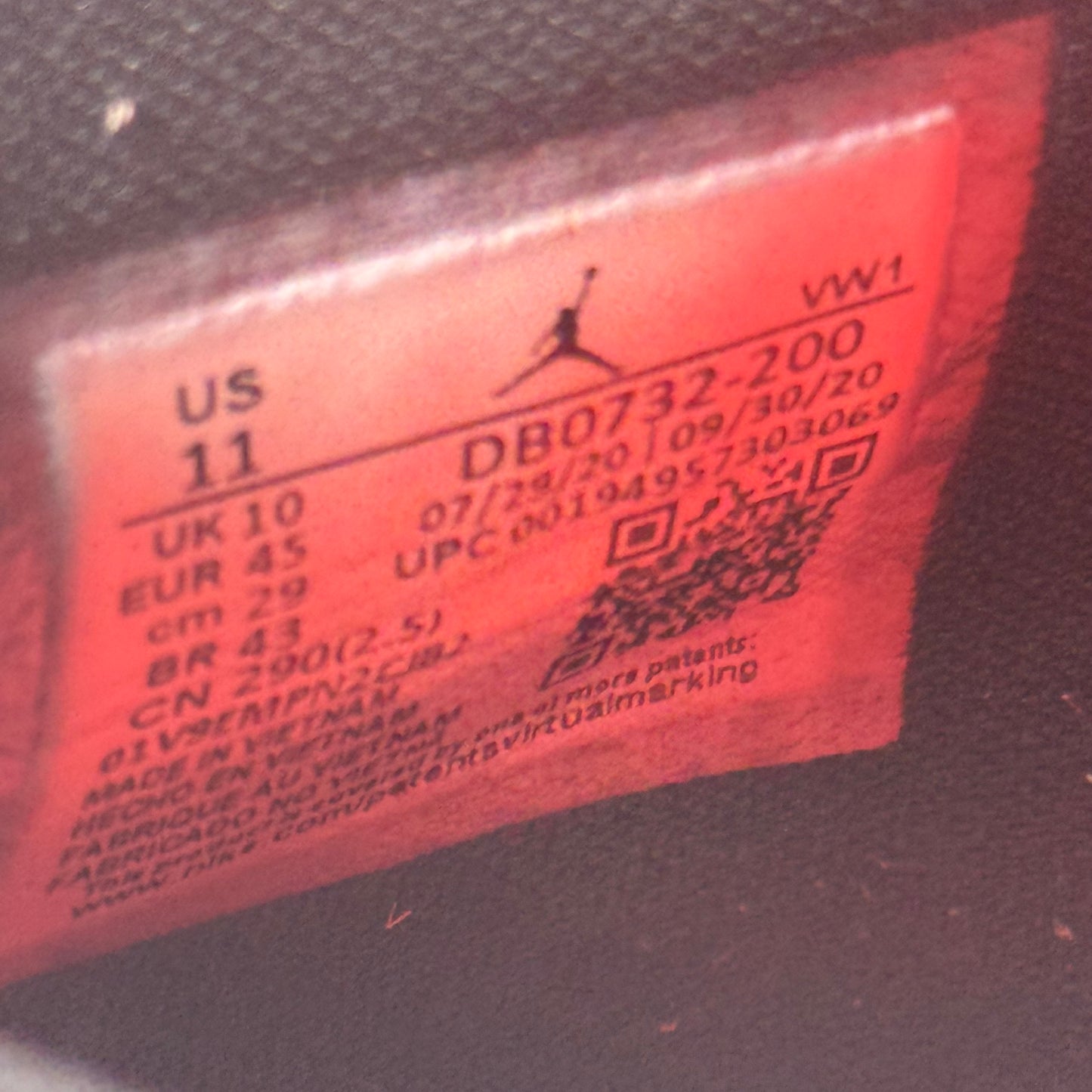 Jordan 4 Retro Taupe Haze *pre-owned* SIZE 11