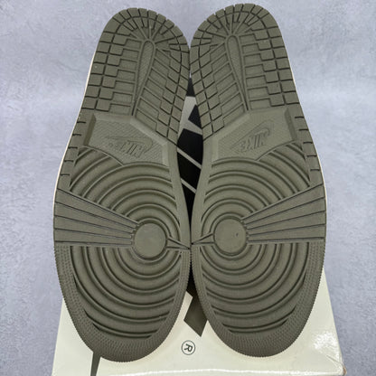 Jordan 1 Retro Low OG SP Travis Scott Olive (Women's) *pre-owned* SIZE 11.5M/13W