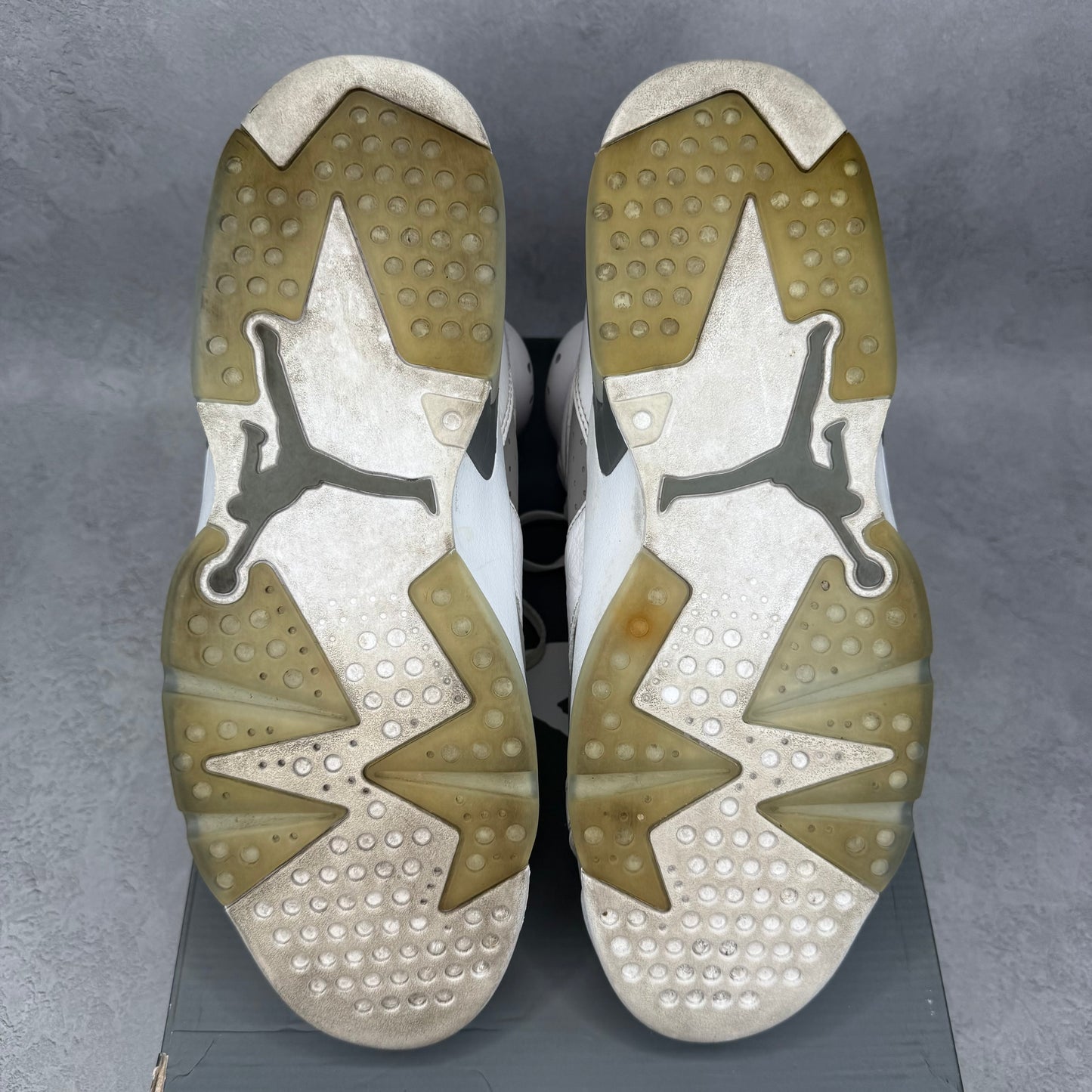 Jordan 6 Retro Cool Grey *pre-owned* SIZE 12