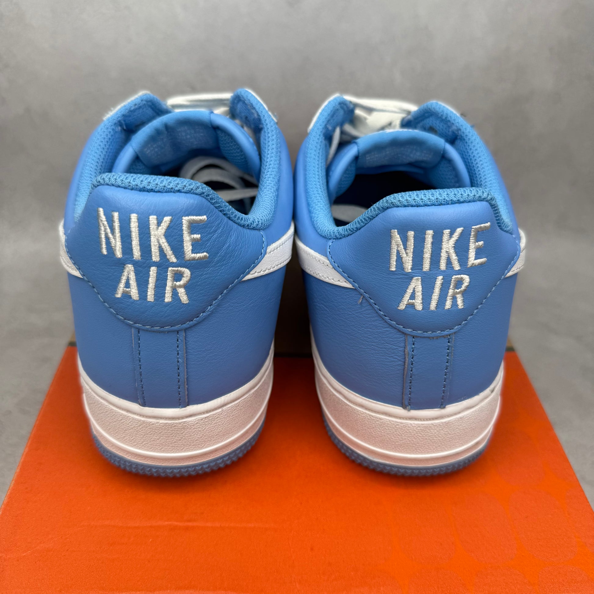 Nike Air Force 1 Low '07 Retro Color of the Month University Blue *pre-owned* SIZE 10.5