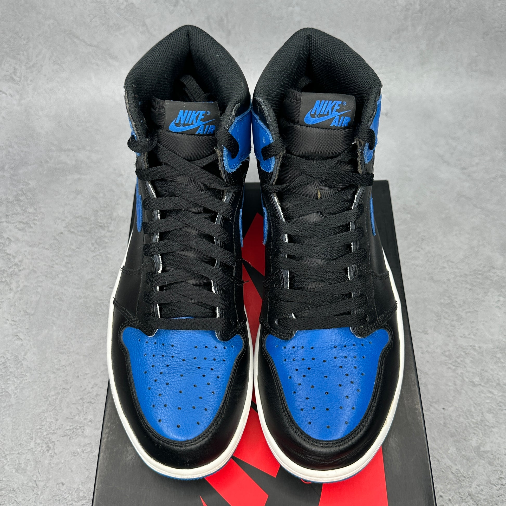 Jordan 1 Retro Royal (2017) *pre-owned* SIZE 9.5
