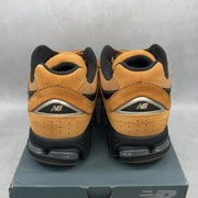 New Balance 2002R Tobacco 9.5 (Pre-Owned) - Kicks Collective PA - New Balance - M2002REI-9.5-PO-2 - Pre-Owned Sneakers - 9.5