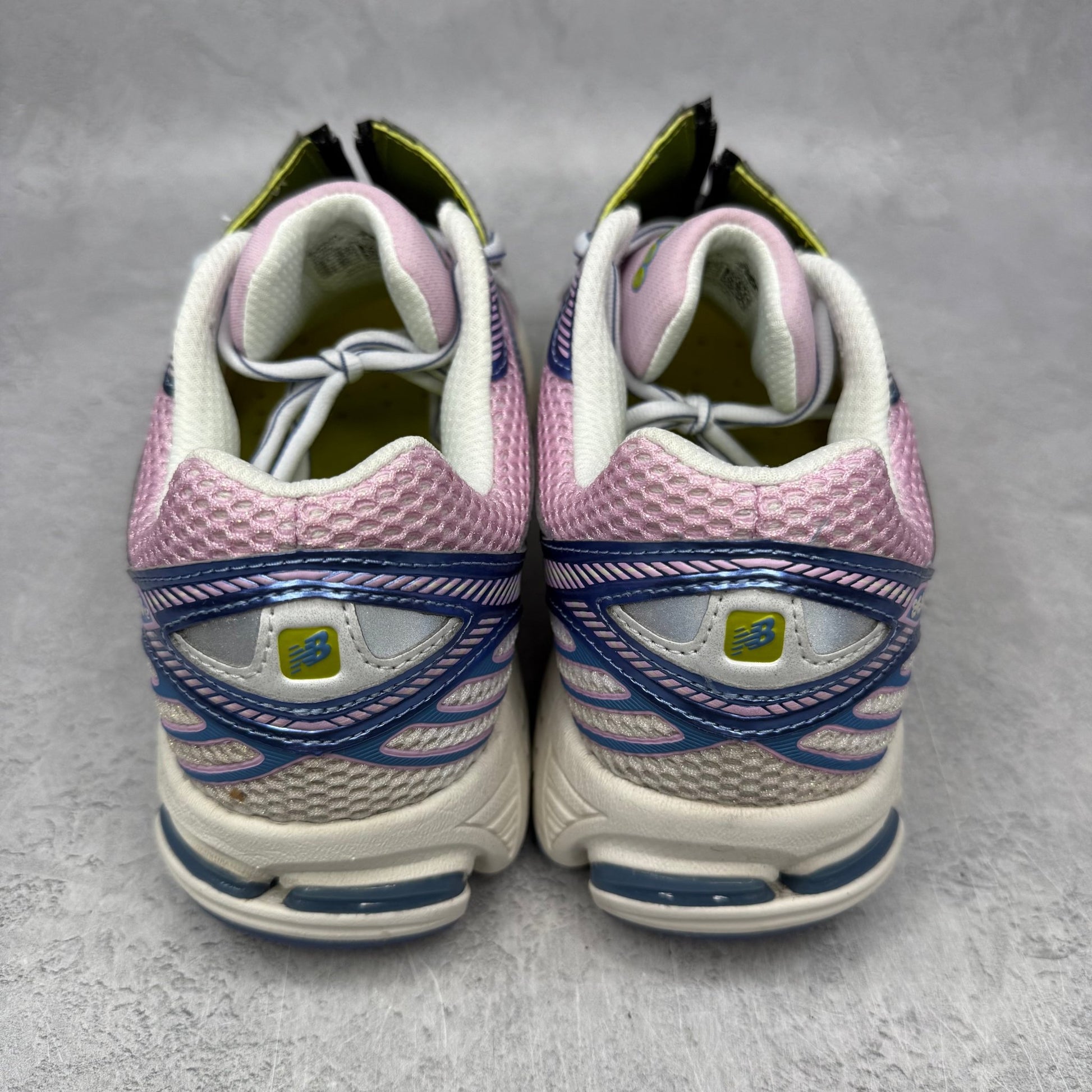 New Balance 860v2 Up There Blossom Pink VNDS *pre - owned* SIZE 10.5 - Kicks Collective PA - New Balance - ML860UT2 - Men's Shoes - 10.5M/12W - Pre - Owned