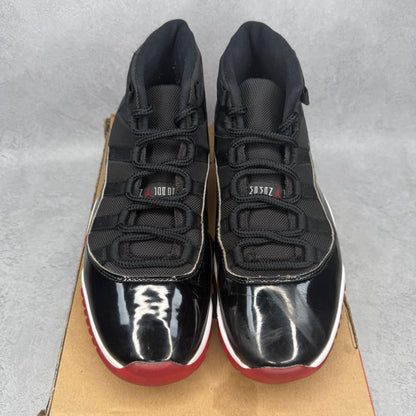 Jordan 11 Retro Playoffs Bred (2019) *pre-owned* SIZE 10