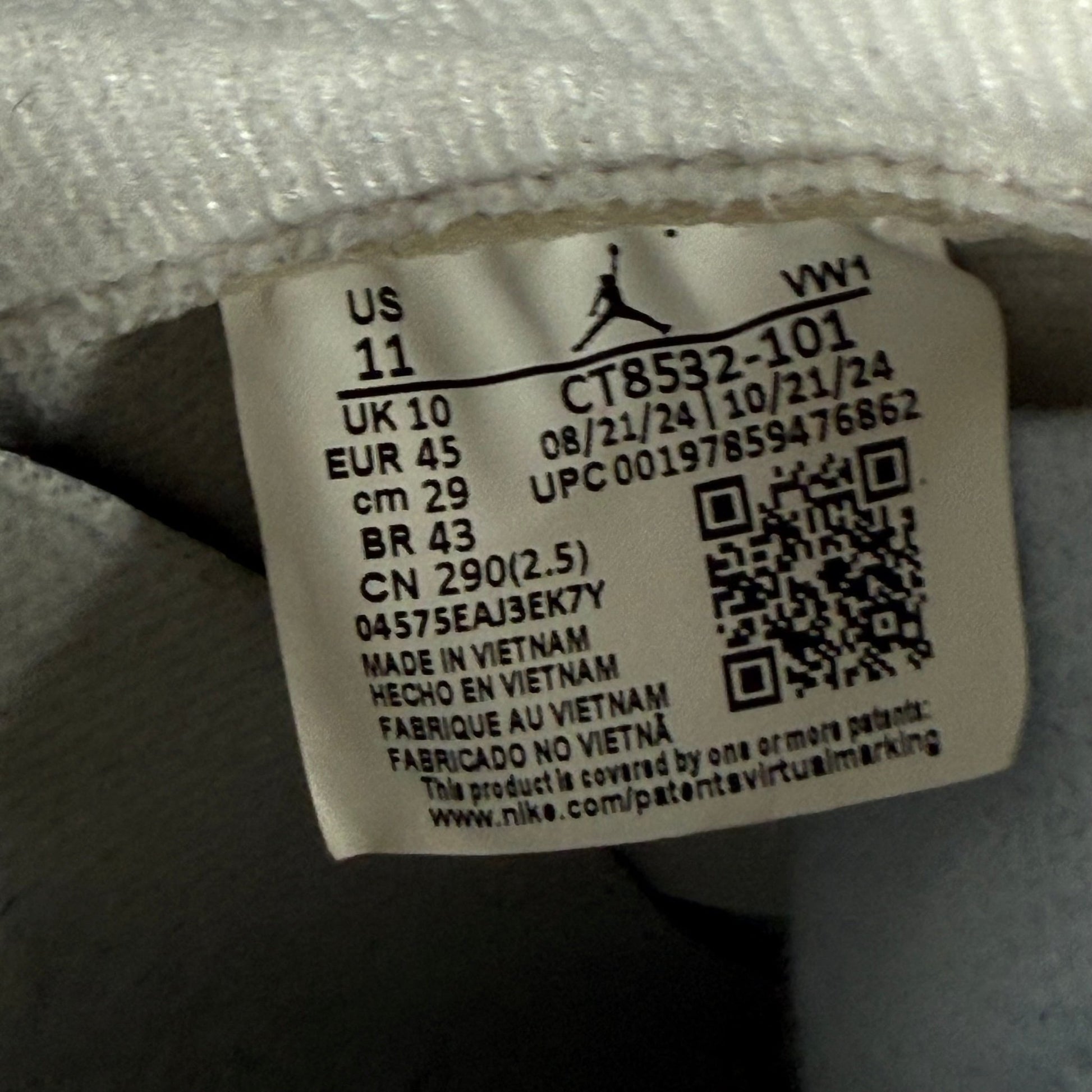 Jordan 3 Retro Lucky Shorts *pre - owned* SIZE 11 - Kicks Collective PA - Jordan - CT8532-101 - Men's Shoes - 11M/12.5W - Pre - Owned