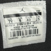 Jordan 3 Retro Wolf Grey (GS) *pre-owned* SIZE 7Y