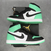 Jordan 1 Retro High OG Green Glow *pre-owned* SIZE 13