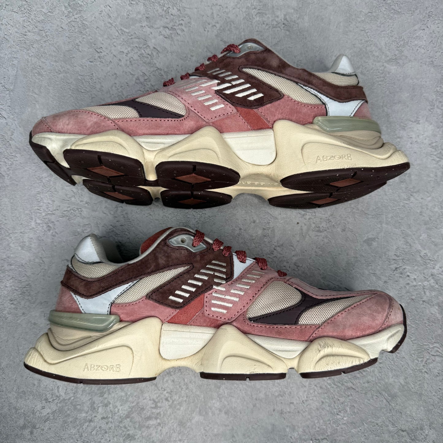 New Balance 9060 Cherry Blossom *pre-owned* SIZE 8