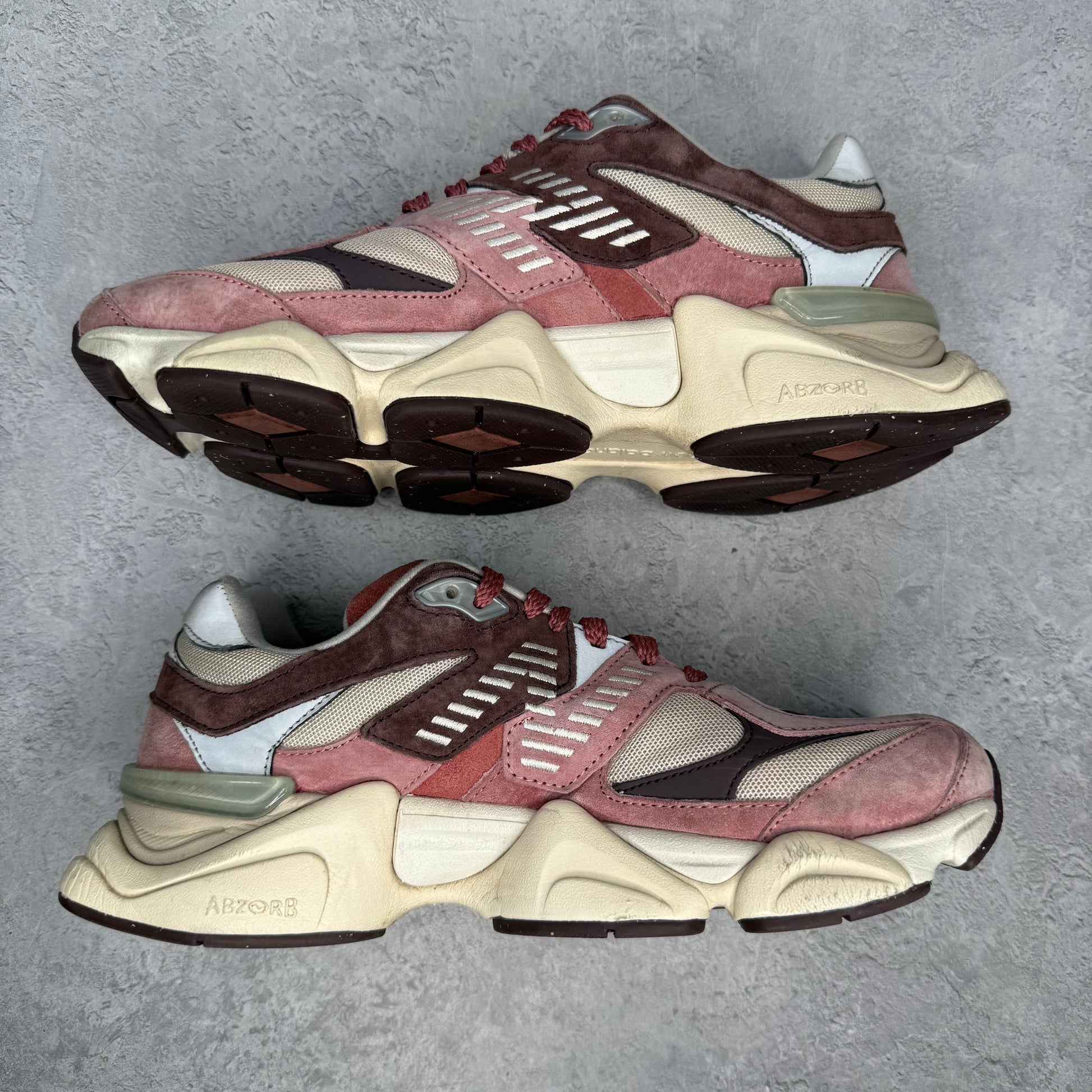 New Balance 9060 Cherry Blossom *pre-owned* SIZE 8